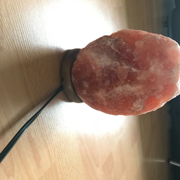 Himalayan Pink Salt Lamp - Picture 2 of 6